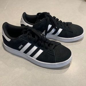 Adidas Campus Sneakers/Athletic Shoes